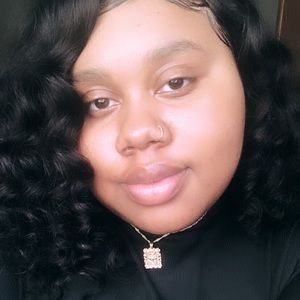 Meet your Posher, Mariah